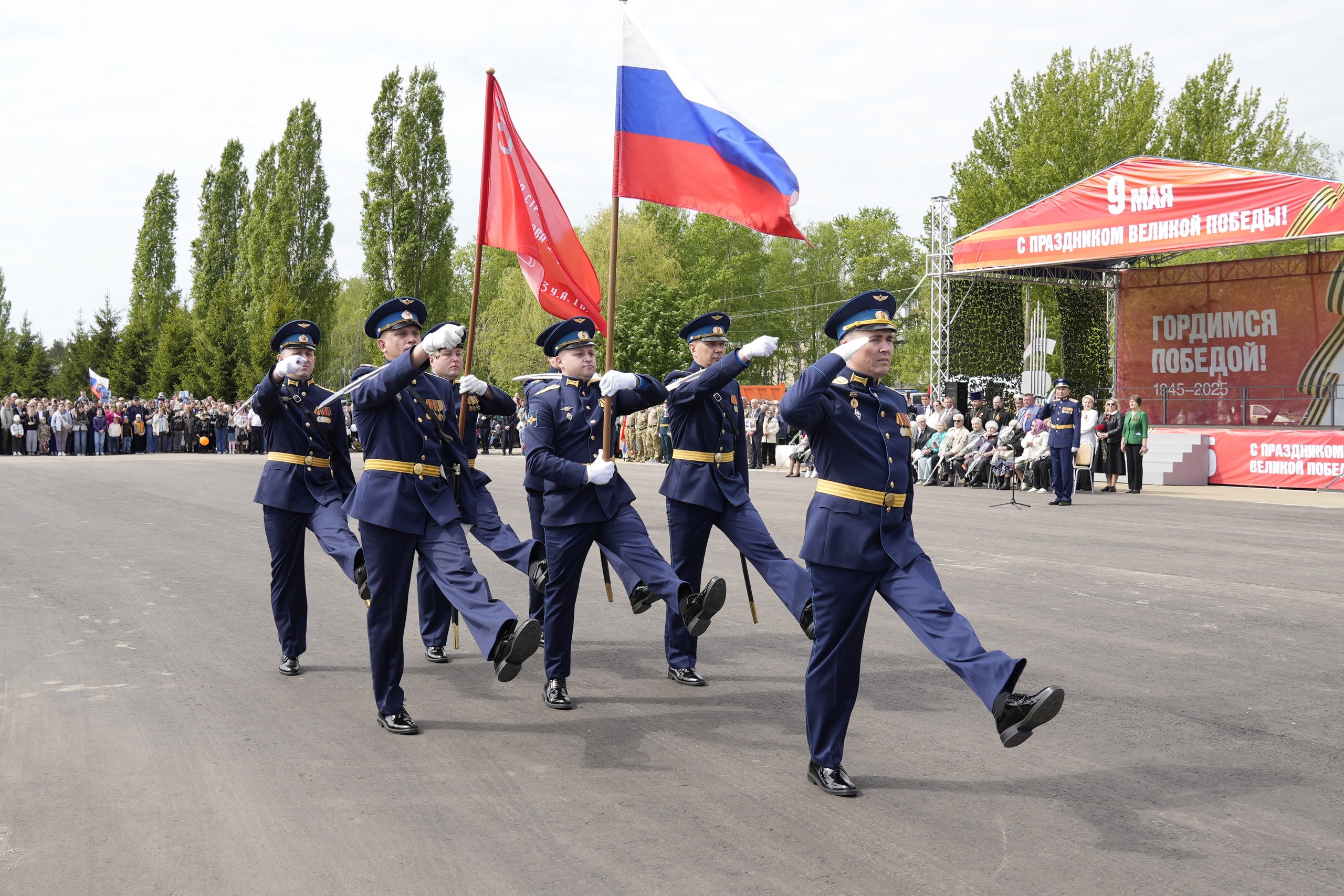 В Ковылкино 9 Мая в парке «Патриот» прошел Парад Победы!.
